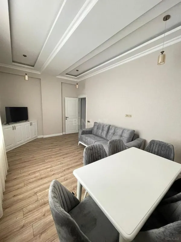 Kirayə verilir 2 otaqlı mənzil 80 m²