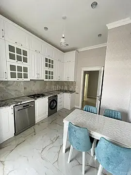Kirayə verilir 2 otaqlı mənzil 80 m²