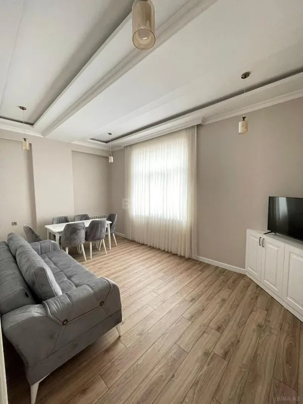 Kirayə verilir 2 otaqlı mənzil 80 m²