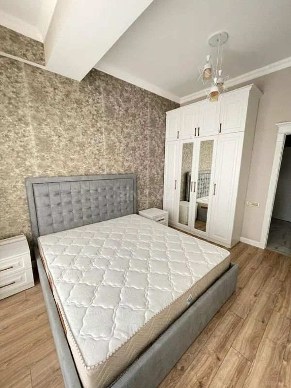 Kirayə verilir 2 otaqlı mənzil 80 m²