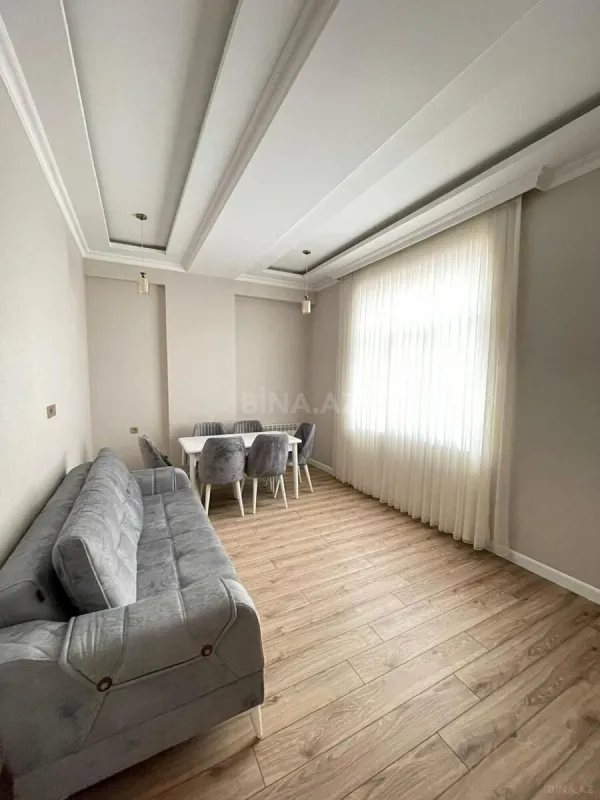 Kirayə verilir 2 otaqlı mənzil 80 m²