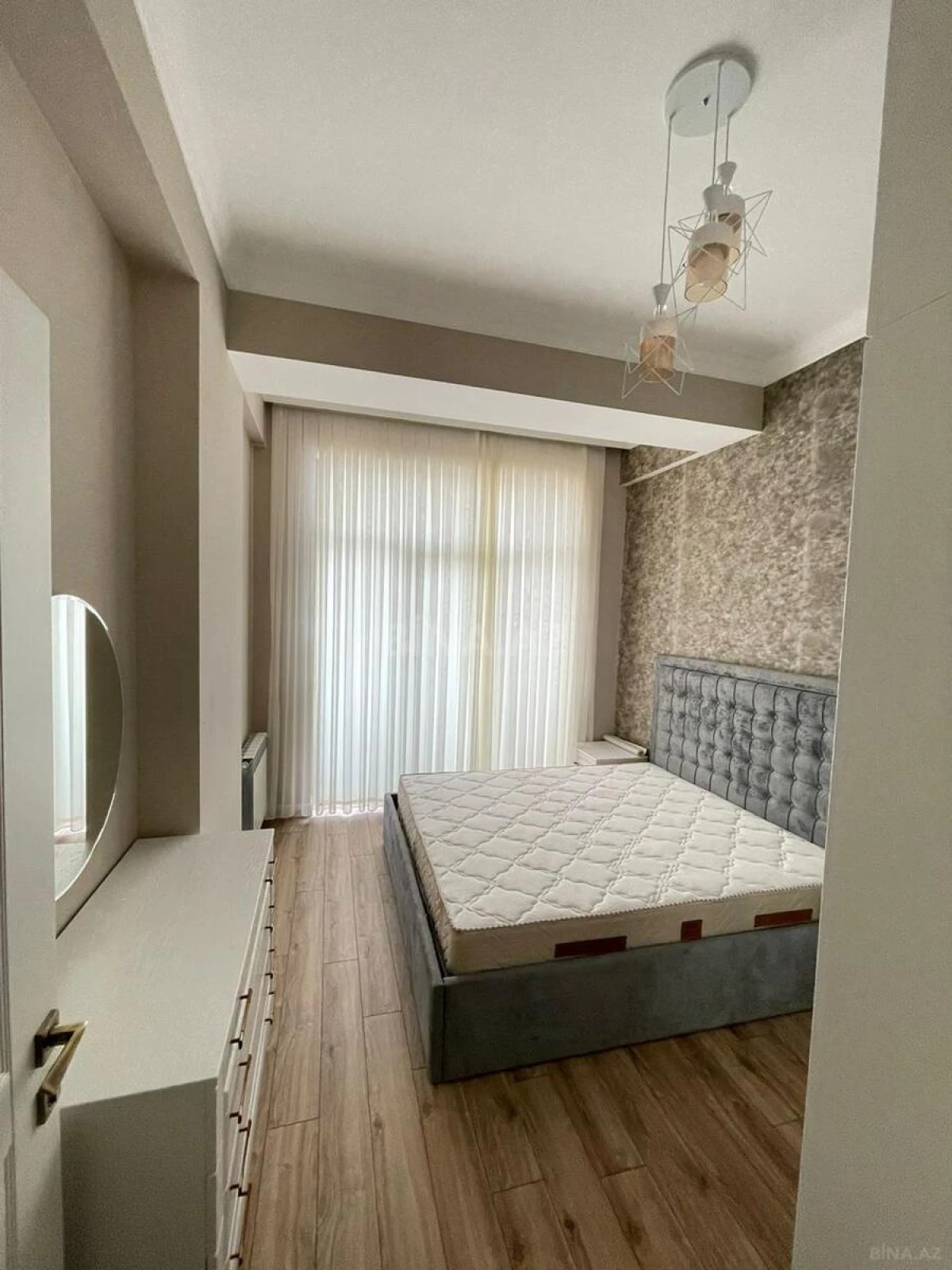 Kirayə verilir 2 otaqlı mənzil 80 m²