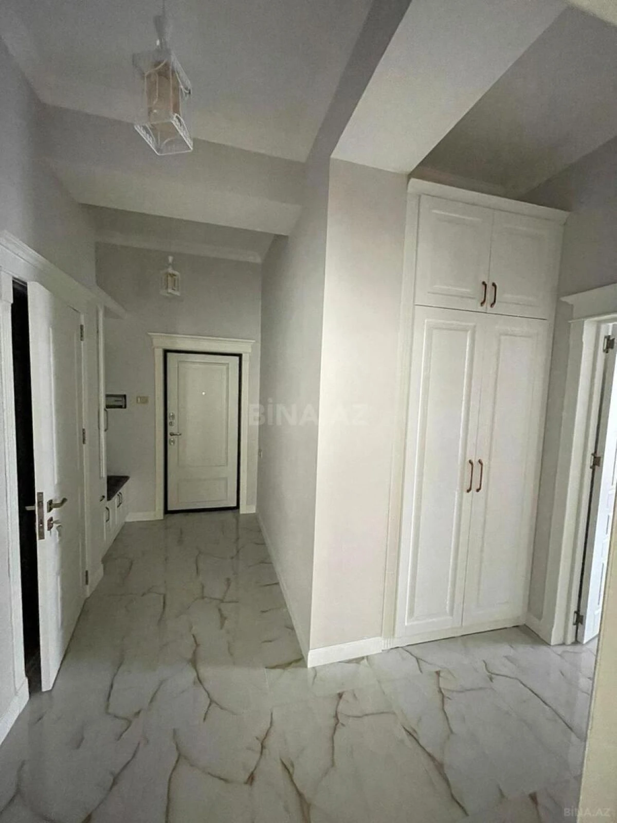 Kirayə verilir 2 otaqlı mənzil 80 m²