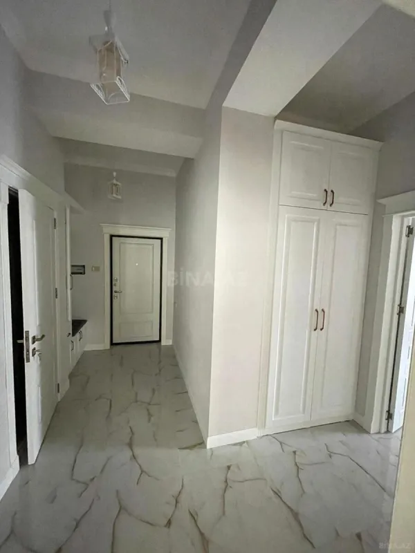 Kirayə verilir 2 otaqlı mənzil 80 m²