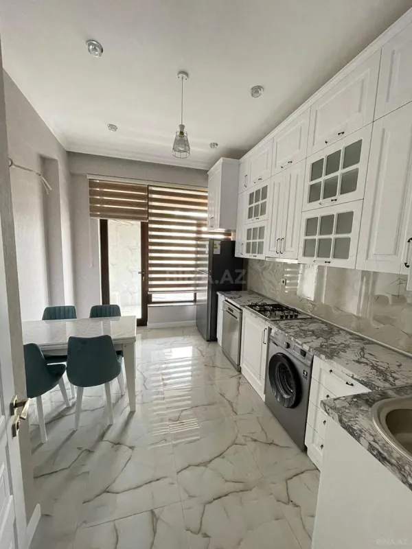 Kirayə verilir 2 otaqlı mənzil 80 m²