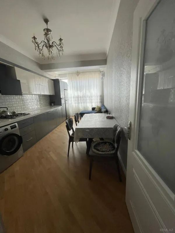 Kirayə verilir 2 otaqlı mənzil 65 m²
