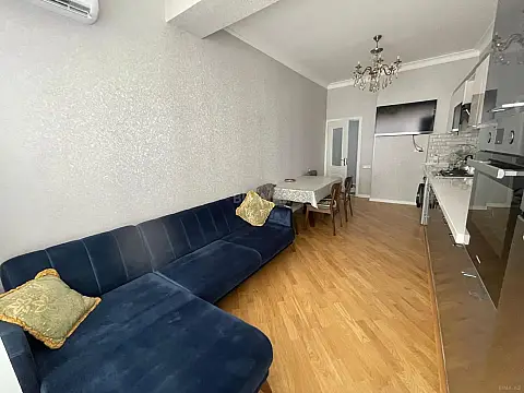 Kirayə verilir 2 otaqlı mənzil 65 m²