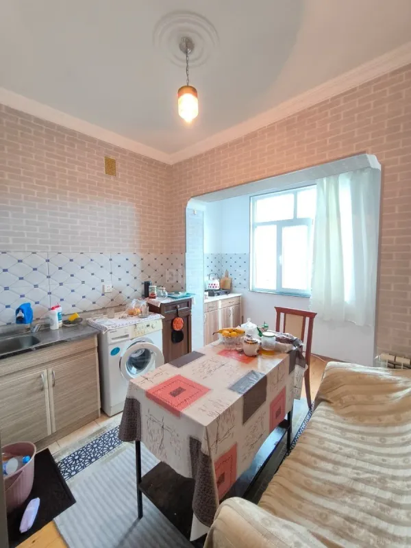 Satılır 2 otaqlı mənzil 60 m²