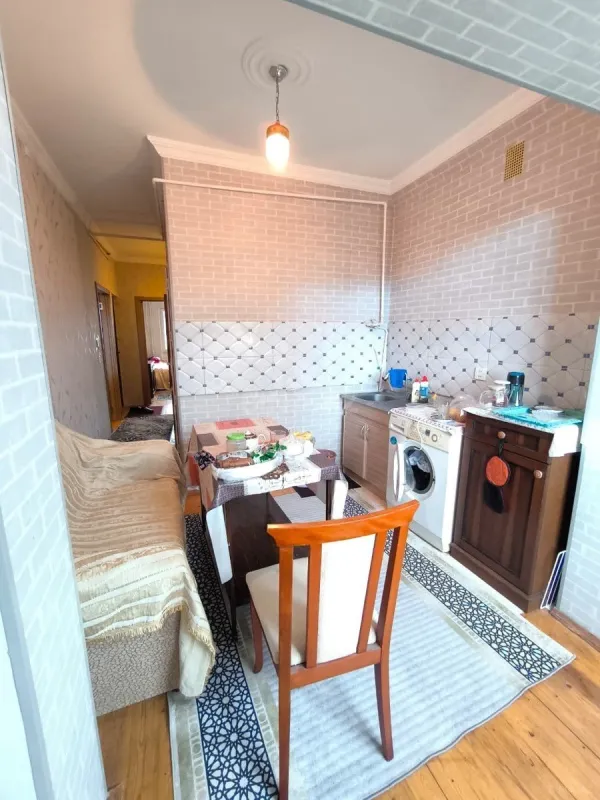 Satılır 2 otaqlı mənzil 60 m²