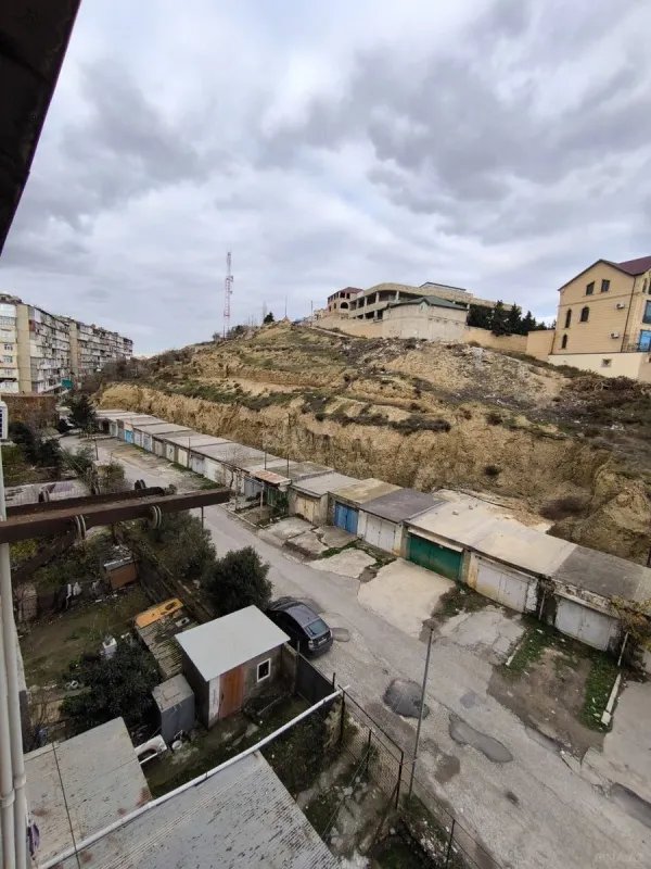 Satılır 2 otaqlı mənzil 60 m²