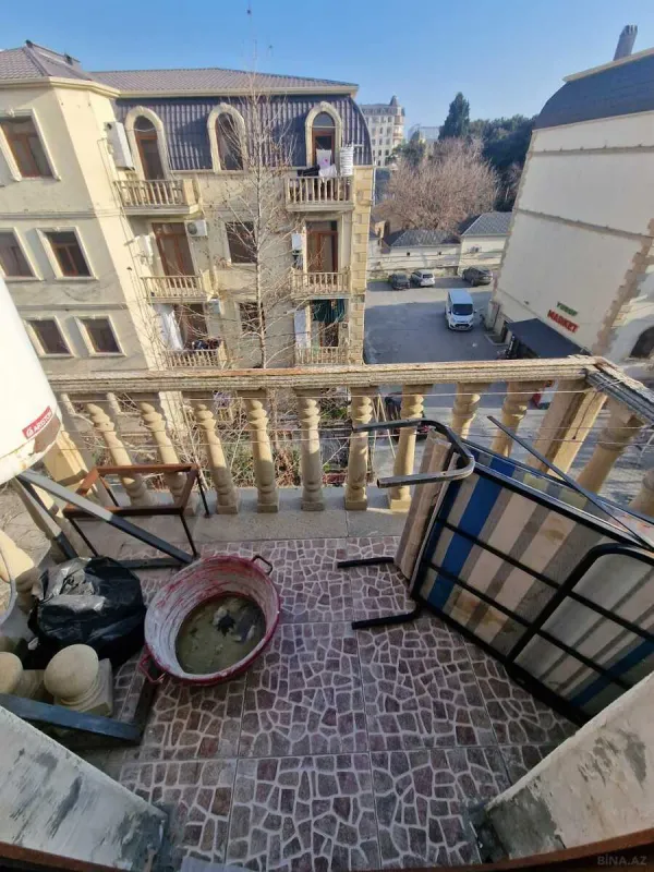 Satılır 2 otaqlı mənzil 73 m²