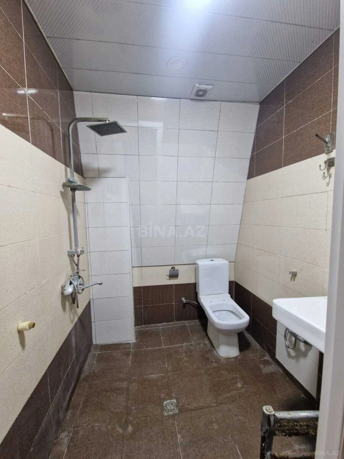 Satılır 2 otaqlı mənzil 73 m²