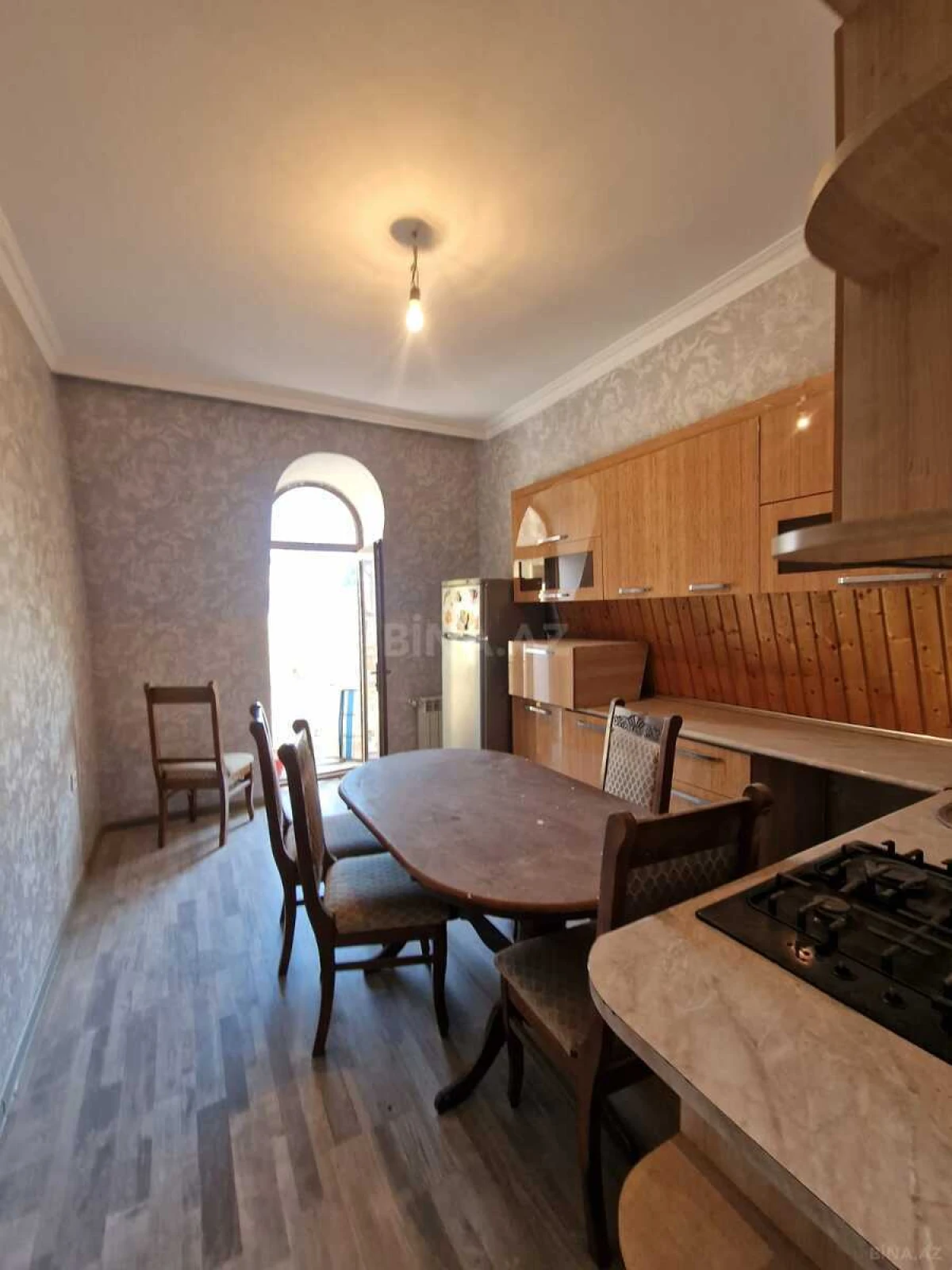 Satılır 2 otaqlı mənzil 73 m²