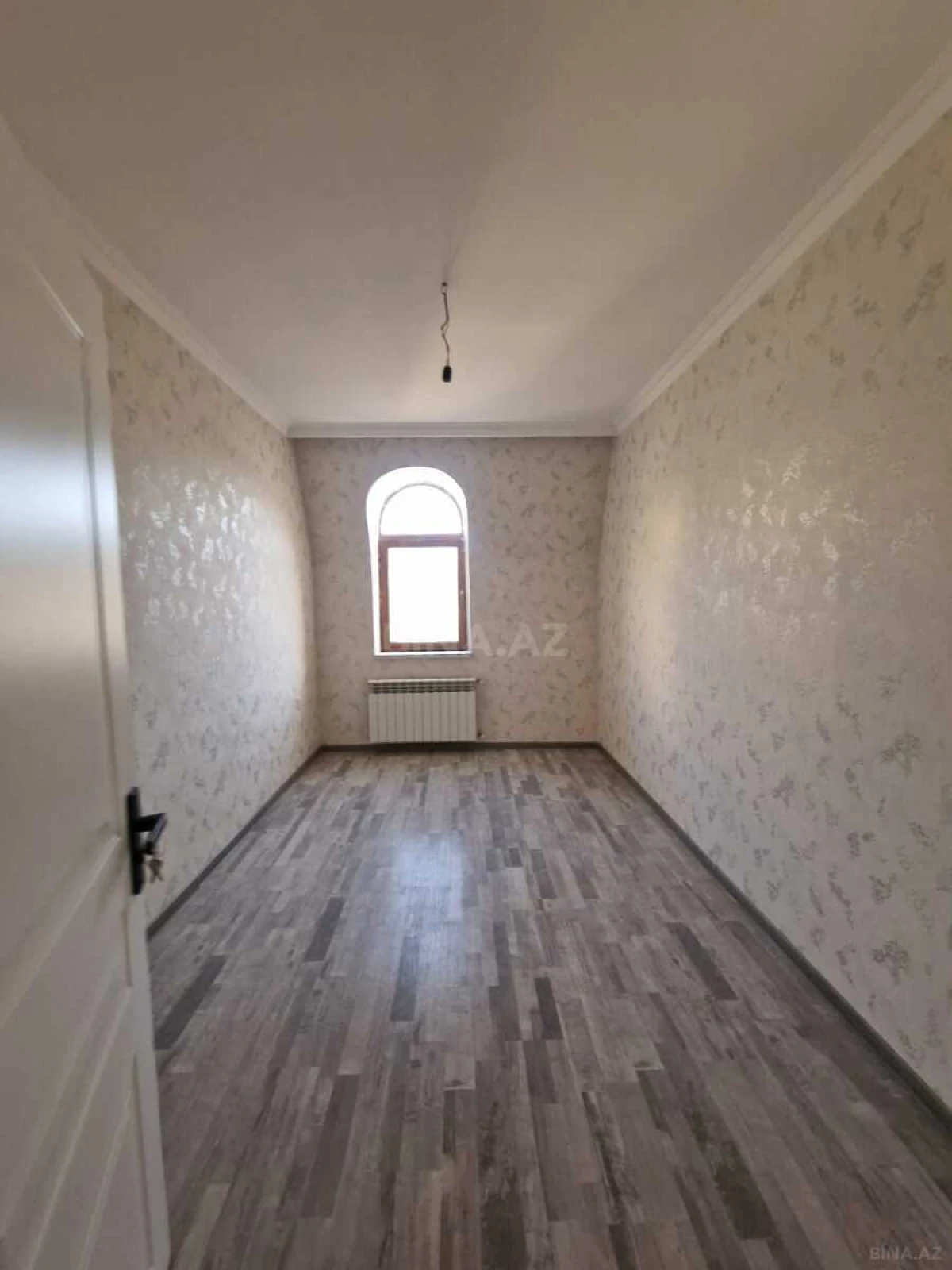 Satılır 2 otaqlı mənzil 73 m²