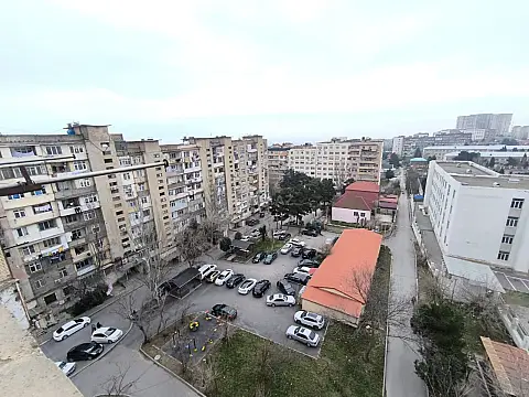 Satılır 4 otaqlı mənzil 100 m²