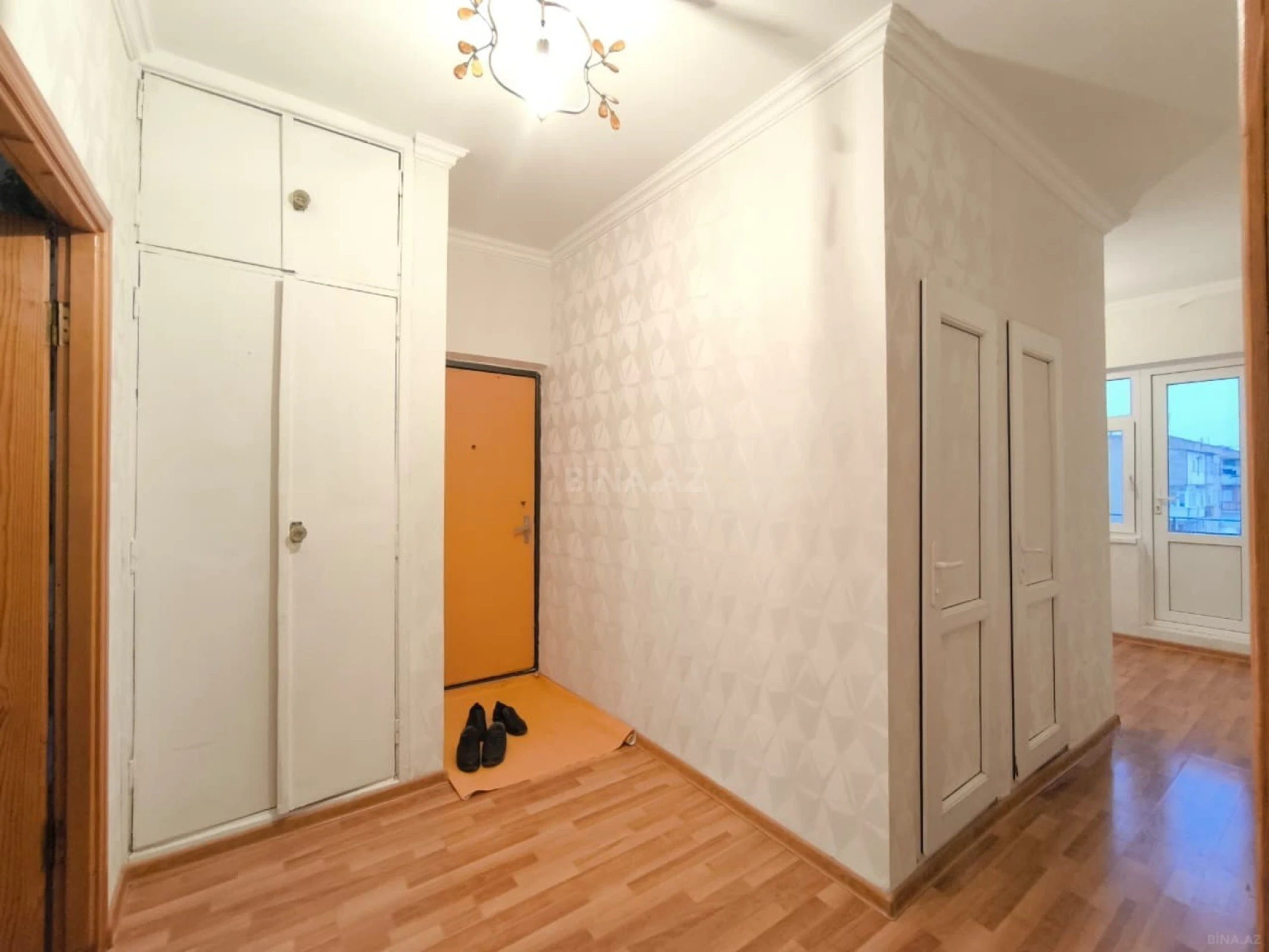 Satılır 4 otaqlı mənzil 100 m²