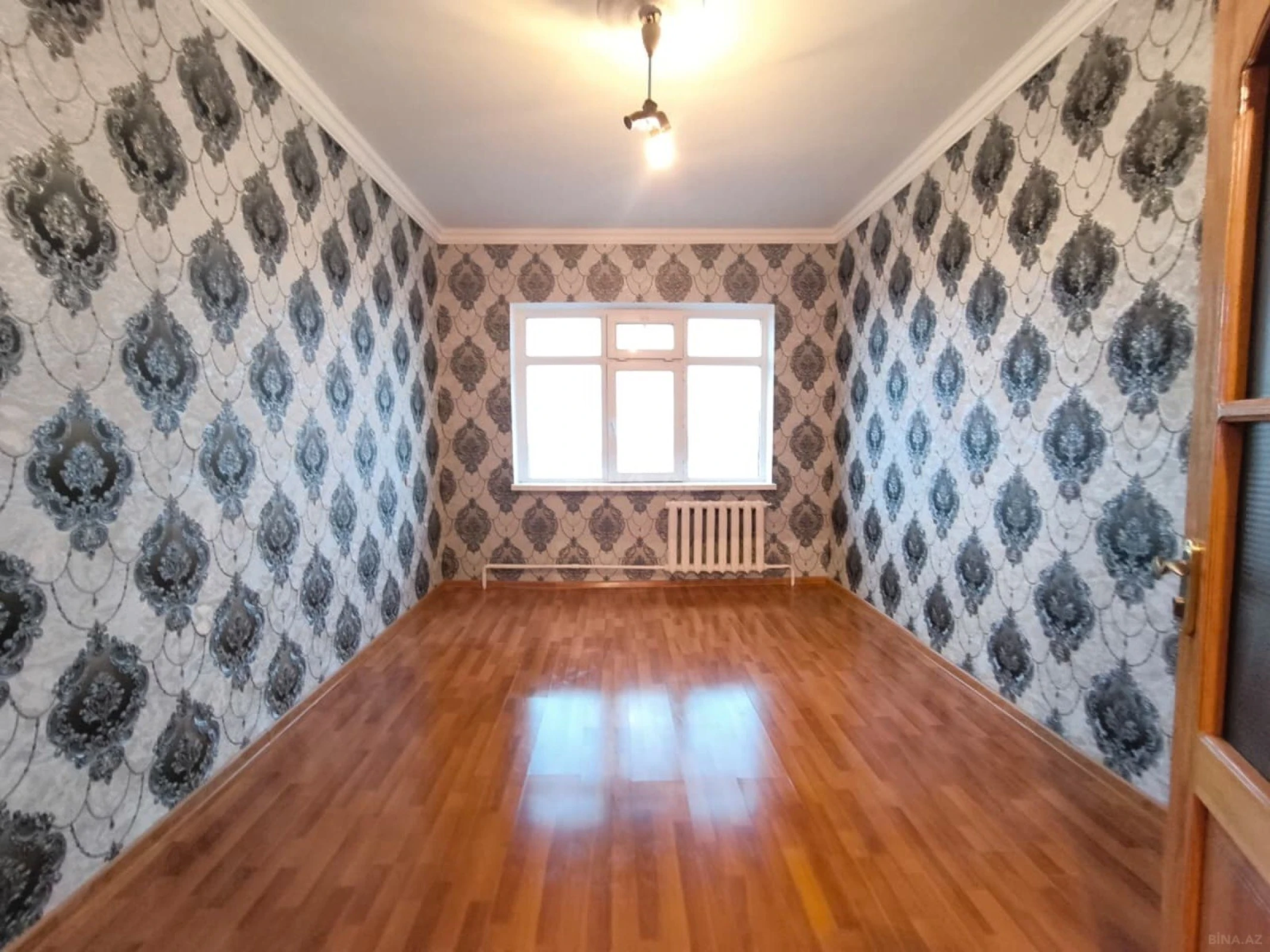 Satılır 4 otaqlı mənzil 100 m²