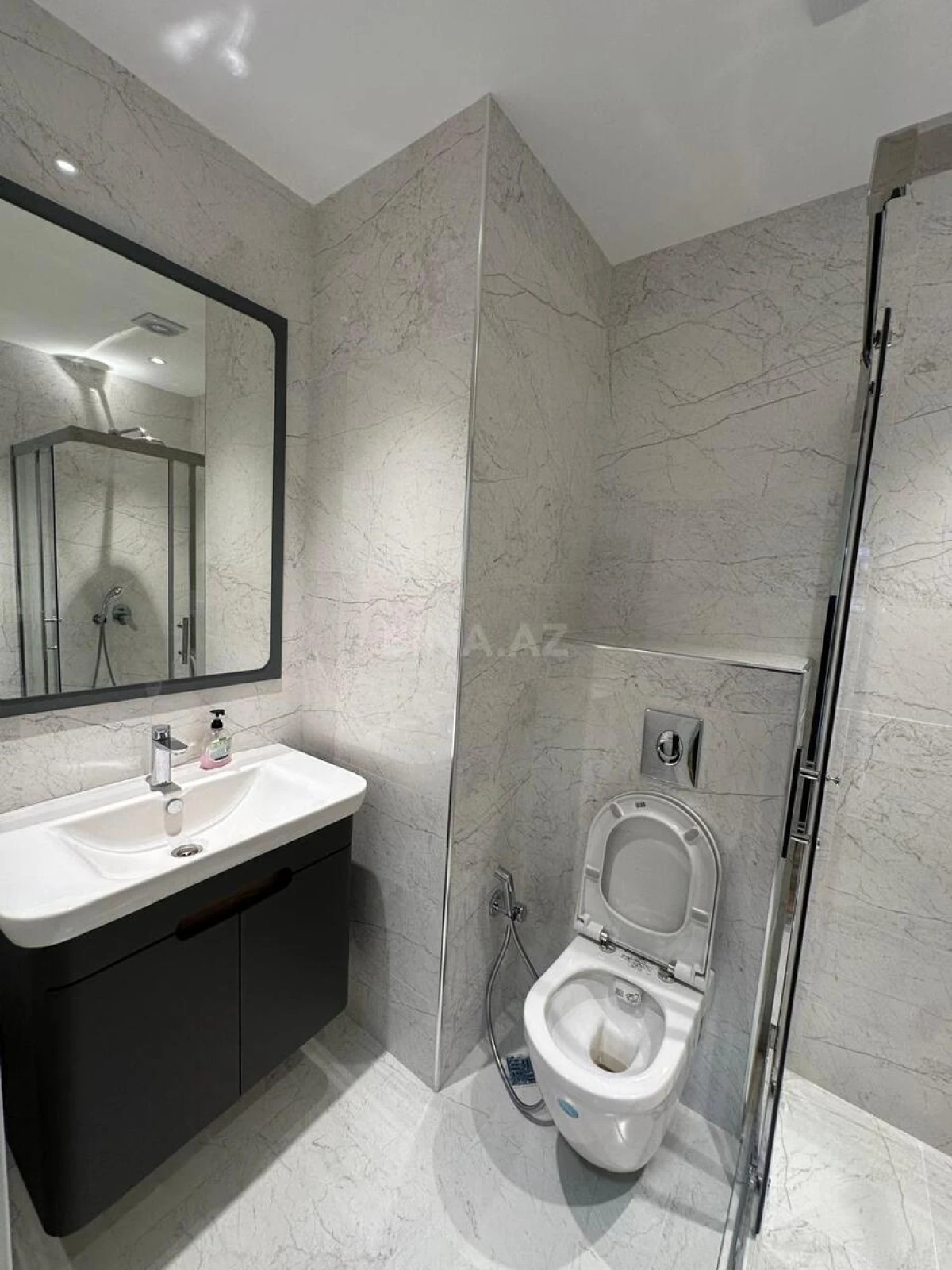 Kirayə verilir 3 otaqlı mənzil 90 m²