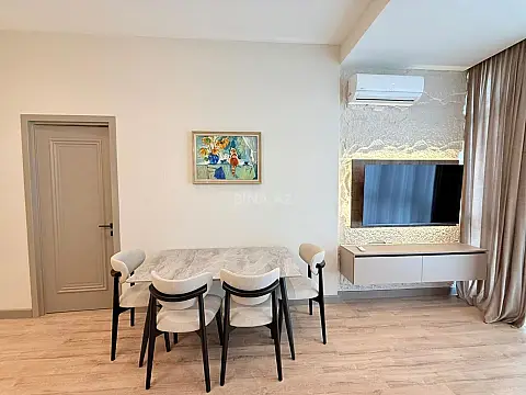 Kirayə verilir 2 otaqlı mənzil 76 m²