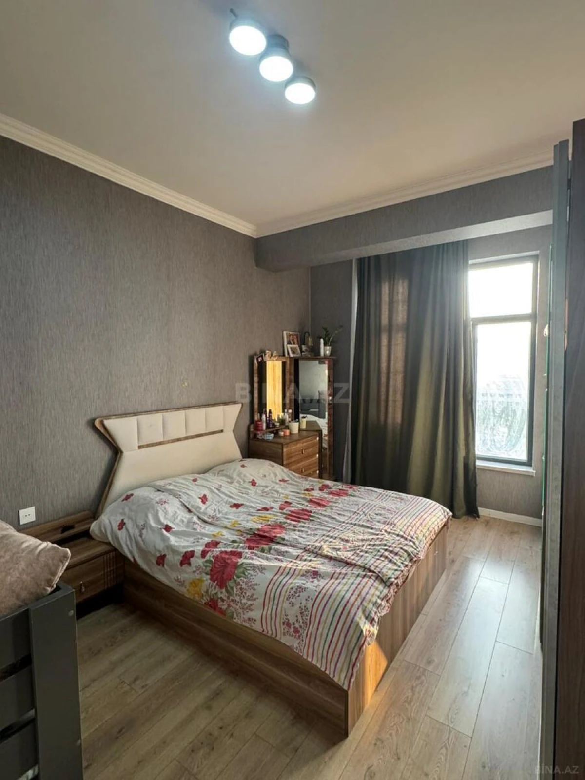 Satılır 2 otaqlı mənzil 69 m²