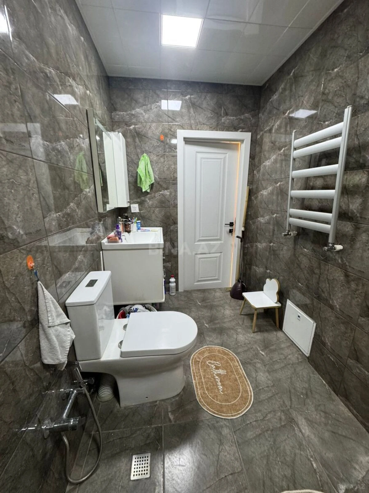 Satılır 2 otaqlı mənzil 69 m²