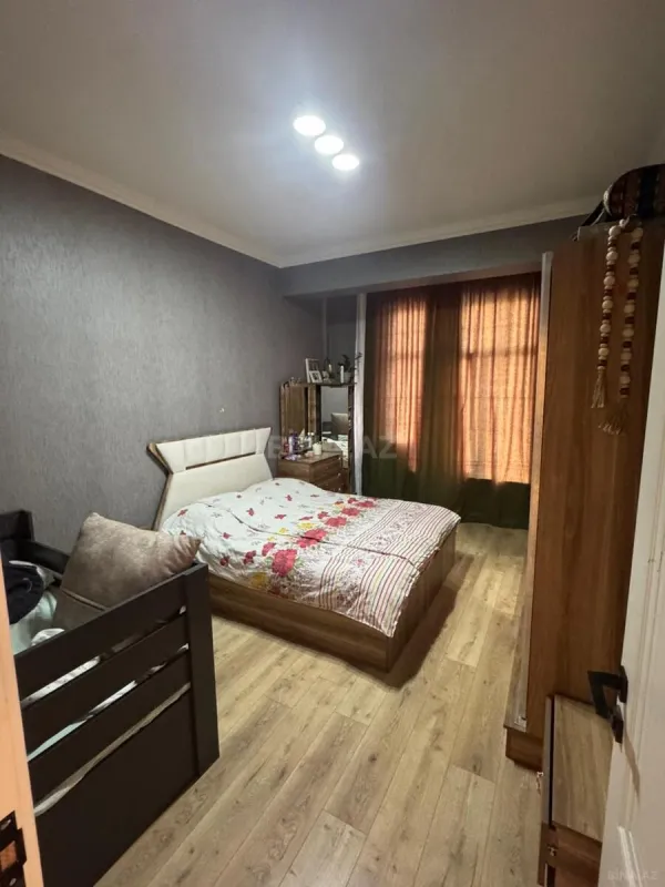 Satılır 2 otaqlı mənzil 69 m²