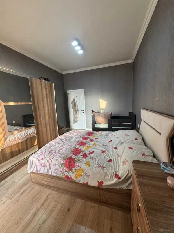 Satılır 2 otaqlı mənzil 69 m²