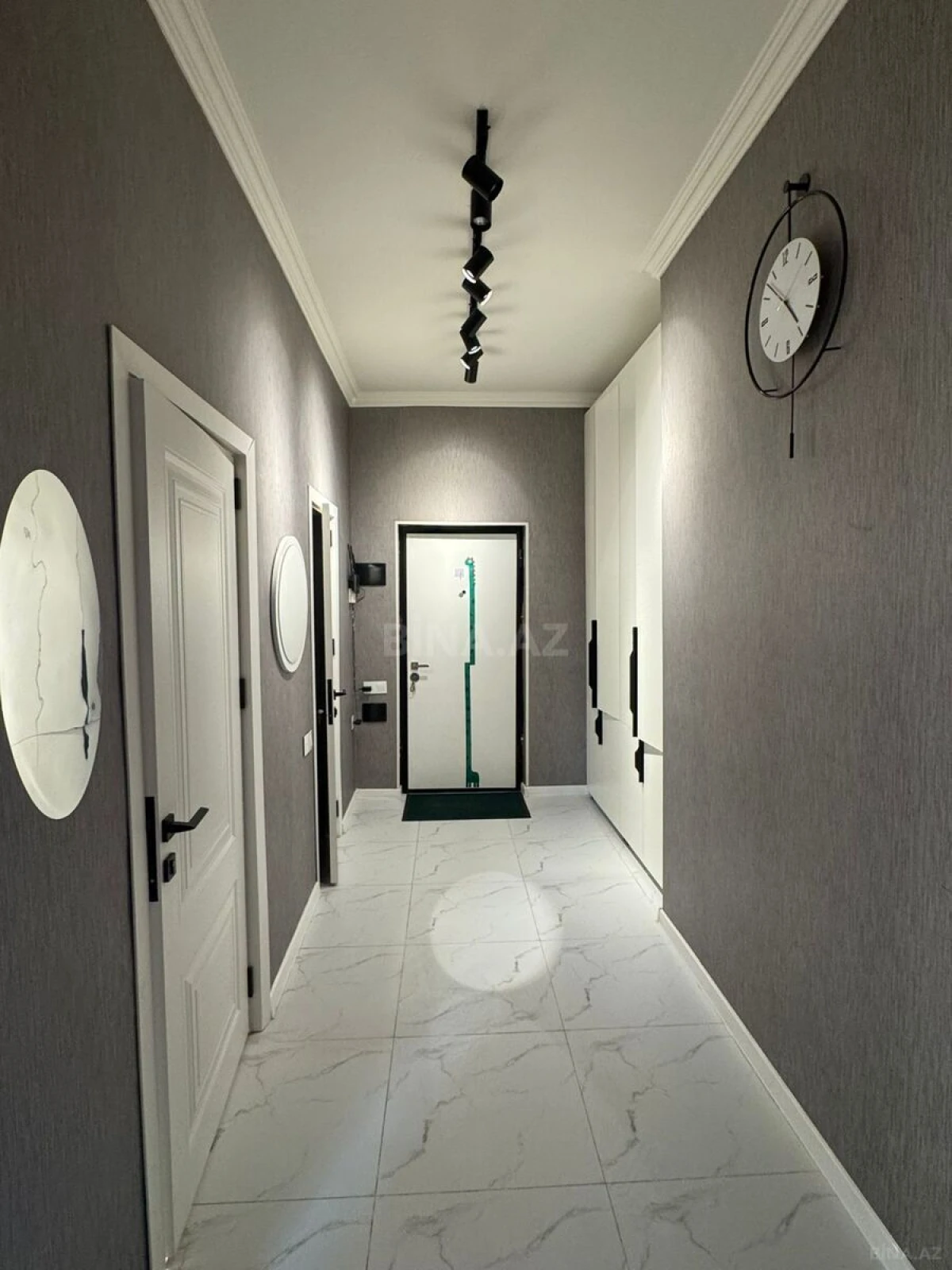 Satılır 2 otaqlı mənzil 69 m²