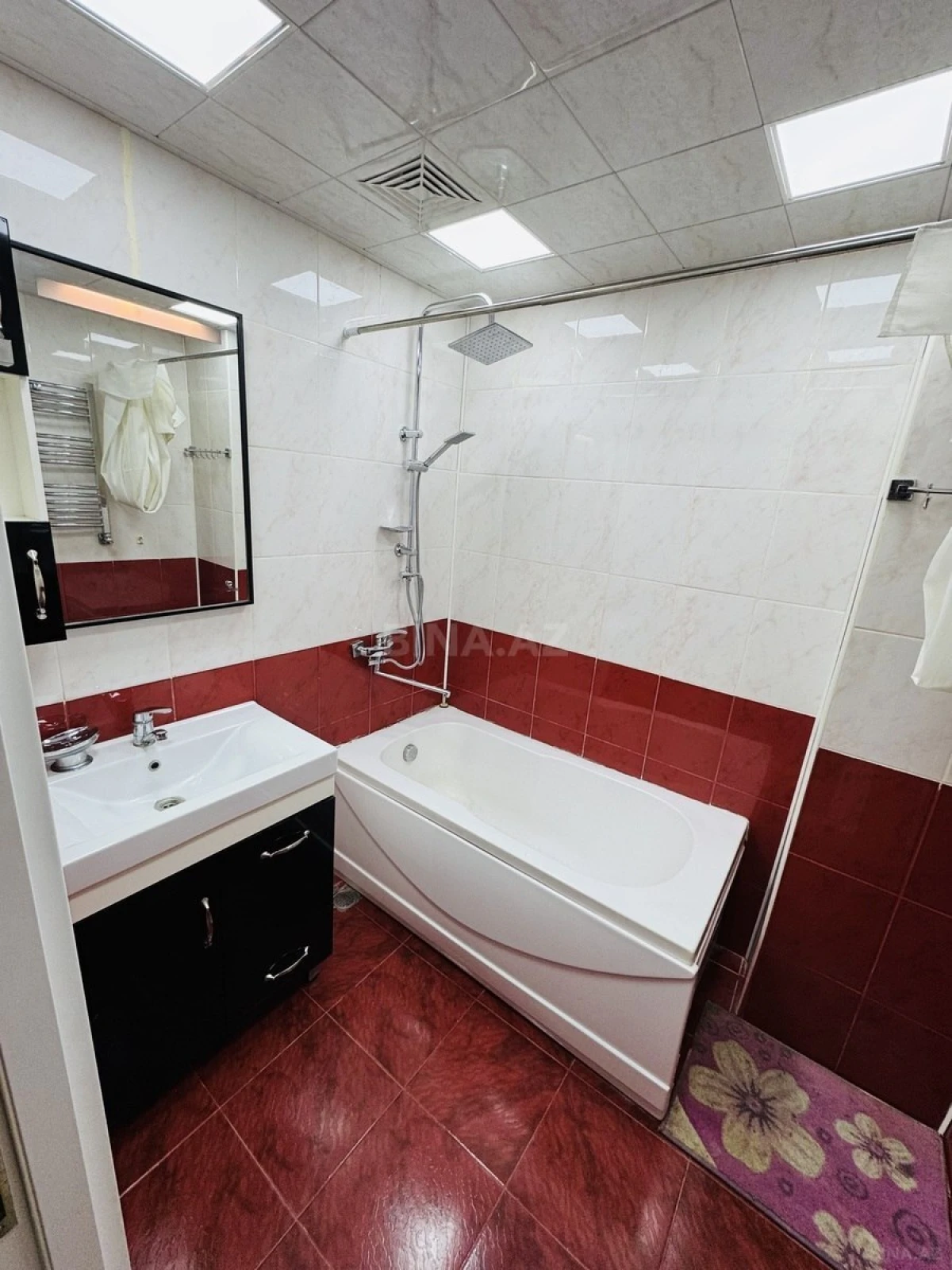 Satılır 3 otaqlı mənzil 94 m²