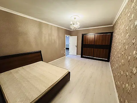 Satılır 3 otaqlı mənzil 94 m²