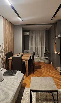 Satılır 2 otaqlı mənzil 47 m²