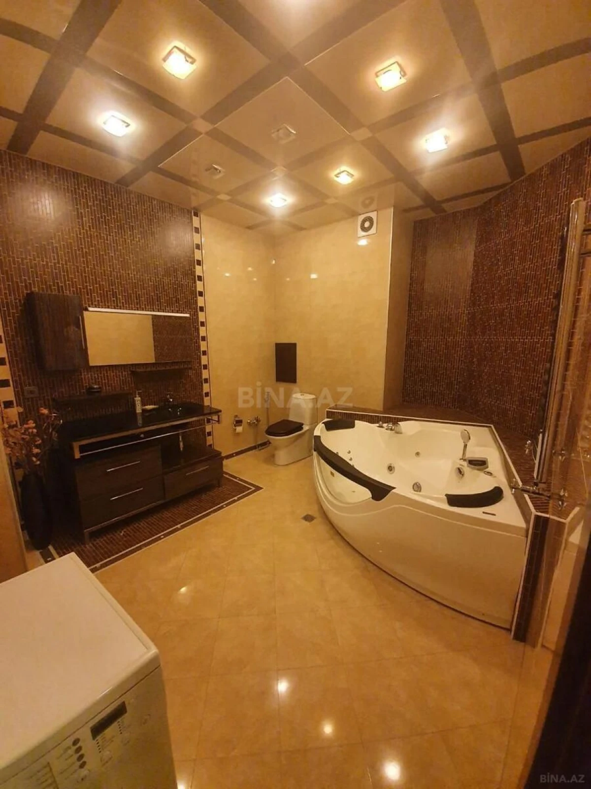 Satılır 3 otaqlı mənzil 186 m²