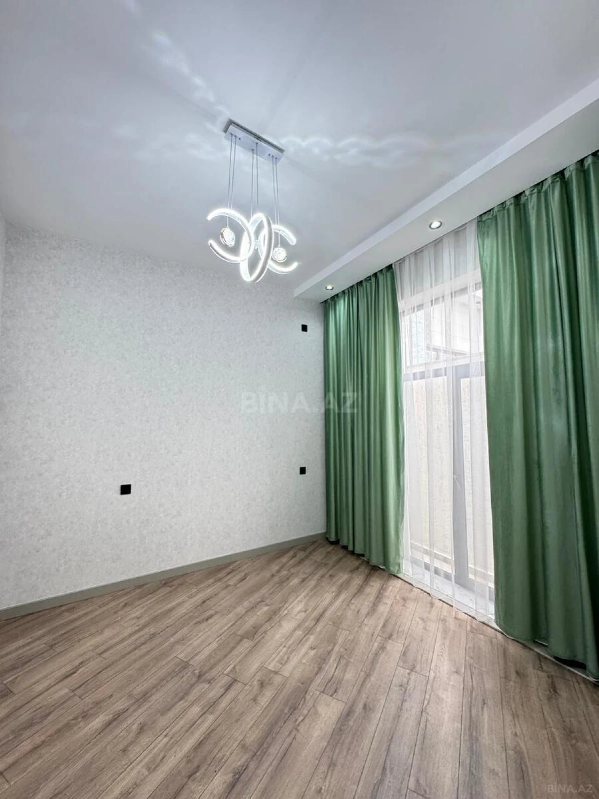 Satılır 4 otaqlı həyət evi 160 m²
