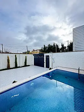 Satılır 4 otaqlı həyət evi 160 m²
