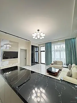 Satılır 4 otaqlı həyət evi 160 m²