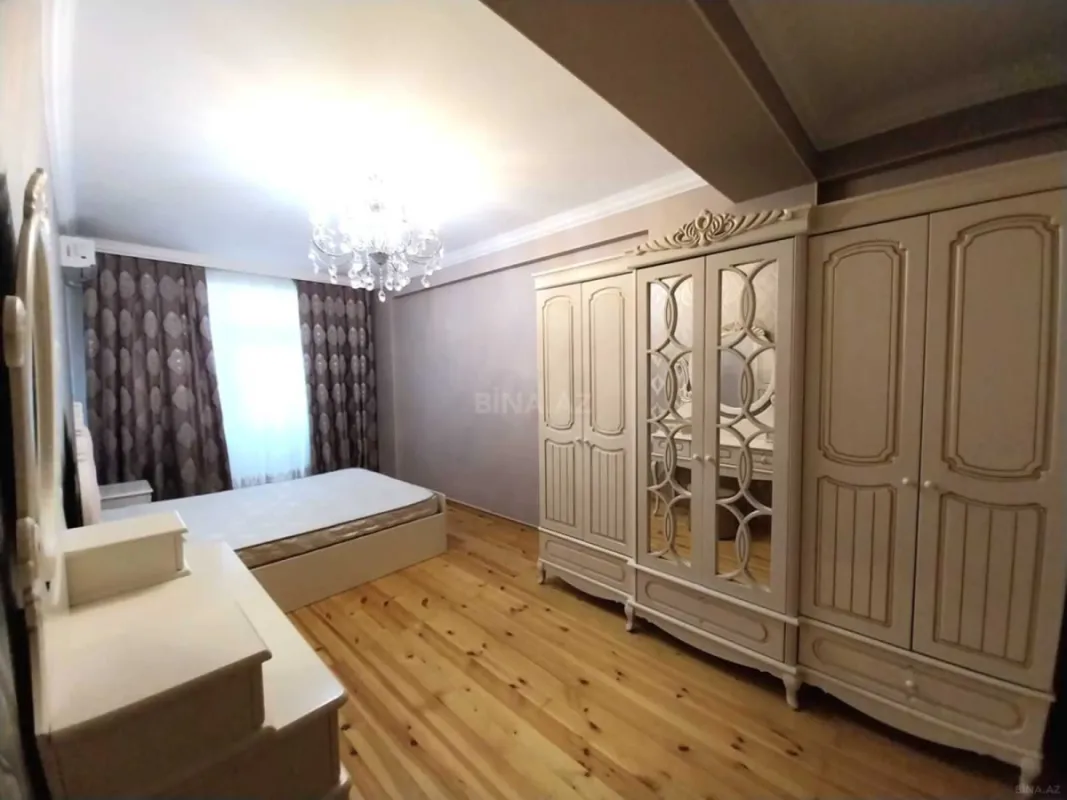 Satılır 2 otaqlı mənzil 75.6 m²
