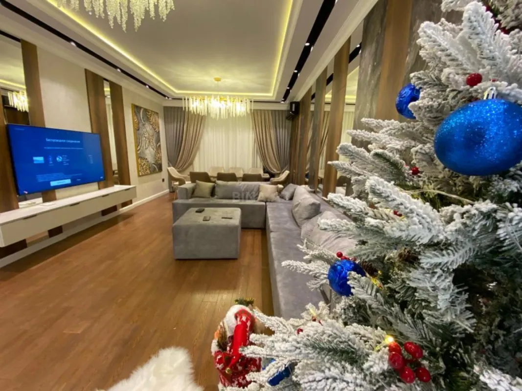 Kirayə verilir 2 otaqlı mənzil 110 m²