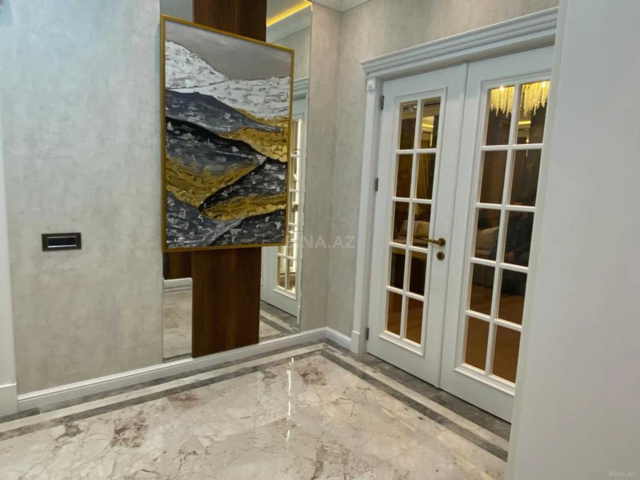 Kirayə verilir 2 otaqlı mənzil 110 m²