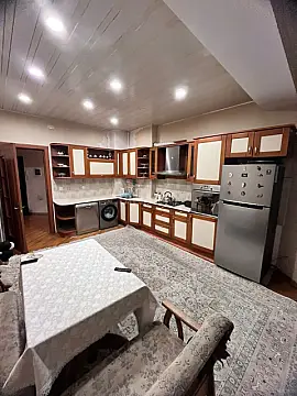 Satılır 4 otaqlı mənzil 191.4 m²