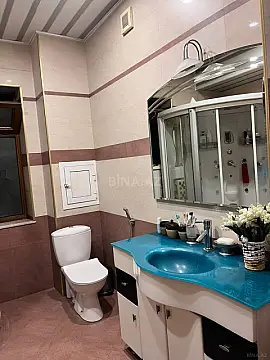 Satılır 4 otaqlı mənzil 191.4 m²