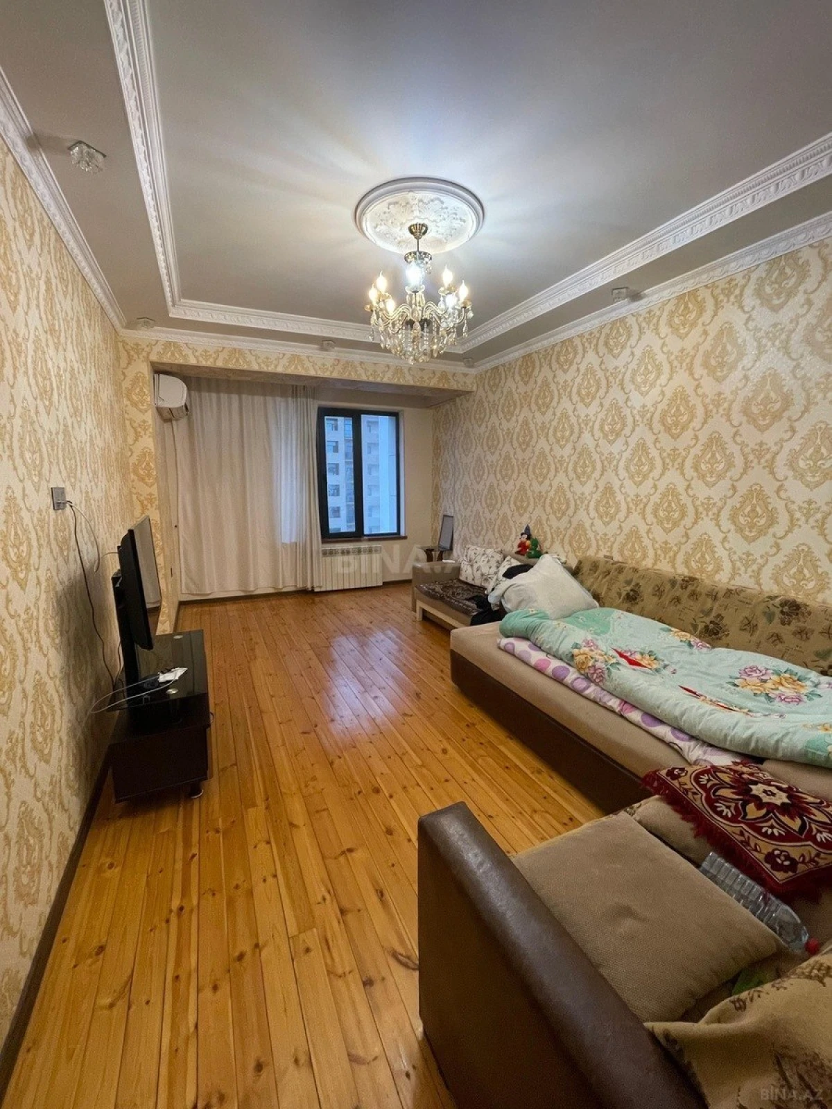 Satılır 2 otaqlı mənzil 90 m²