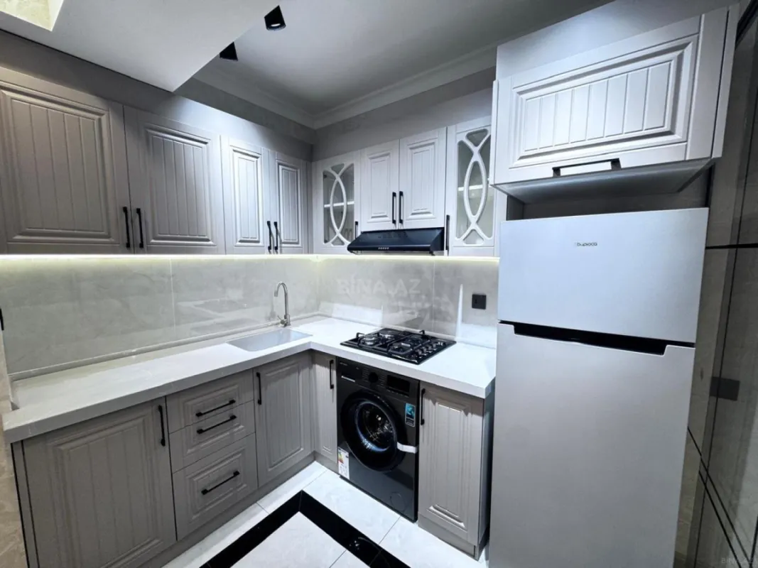 Satılır 2 otaqlı mənzil 76 m²