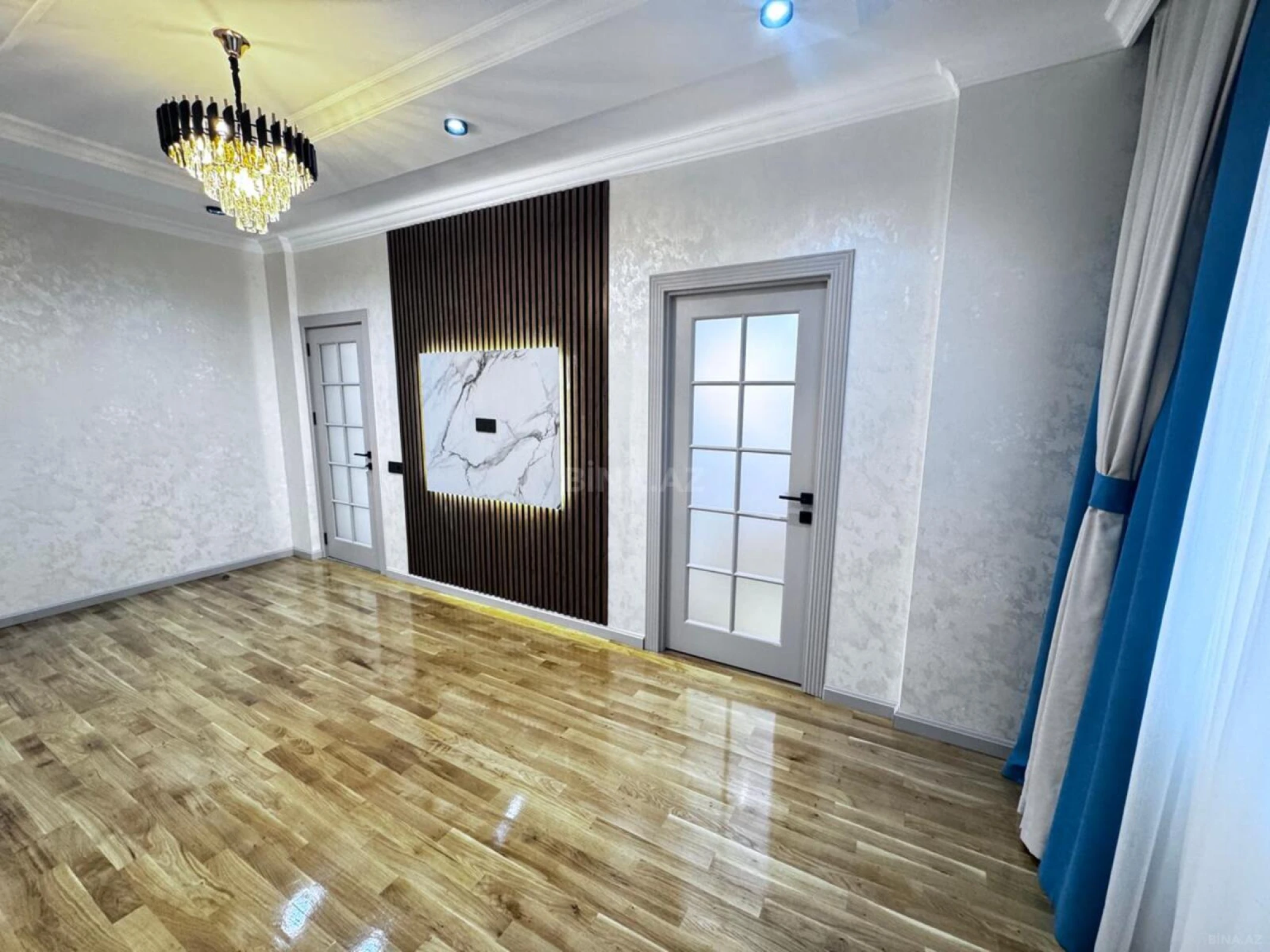 Satılır 2 otaqlı mənzil 76 m²