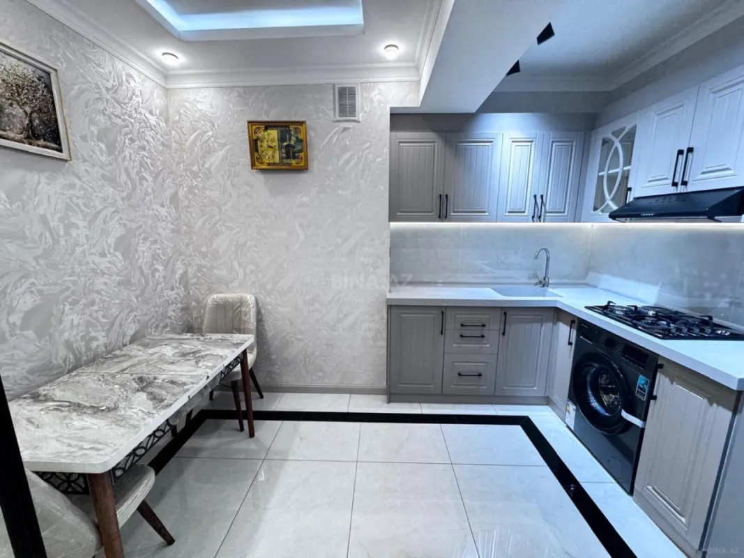 Satılır 2 otaqlı mənzil 76 m²