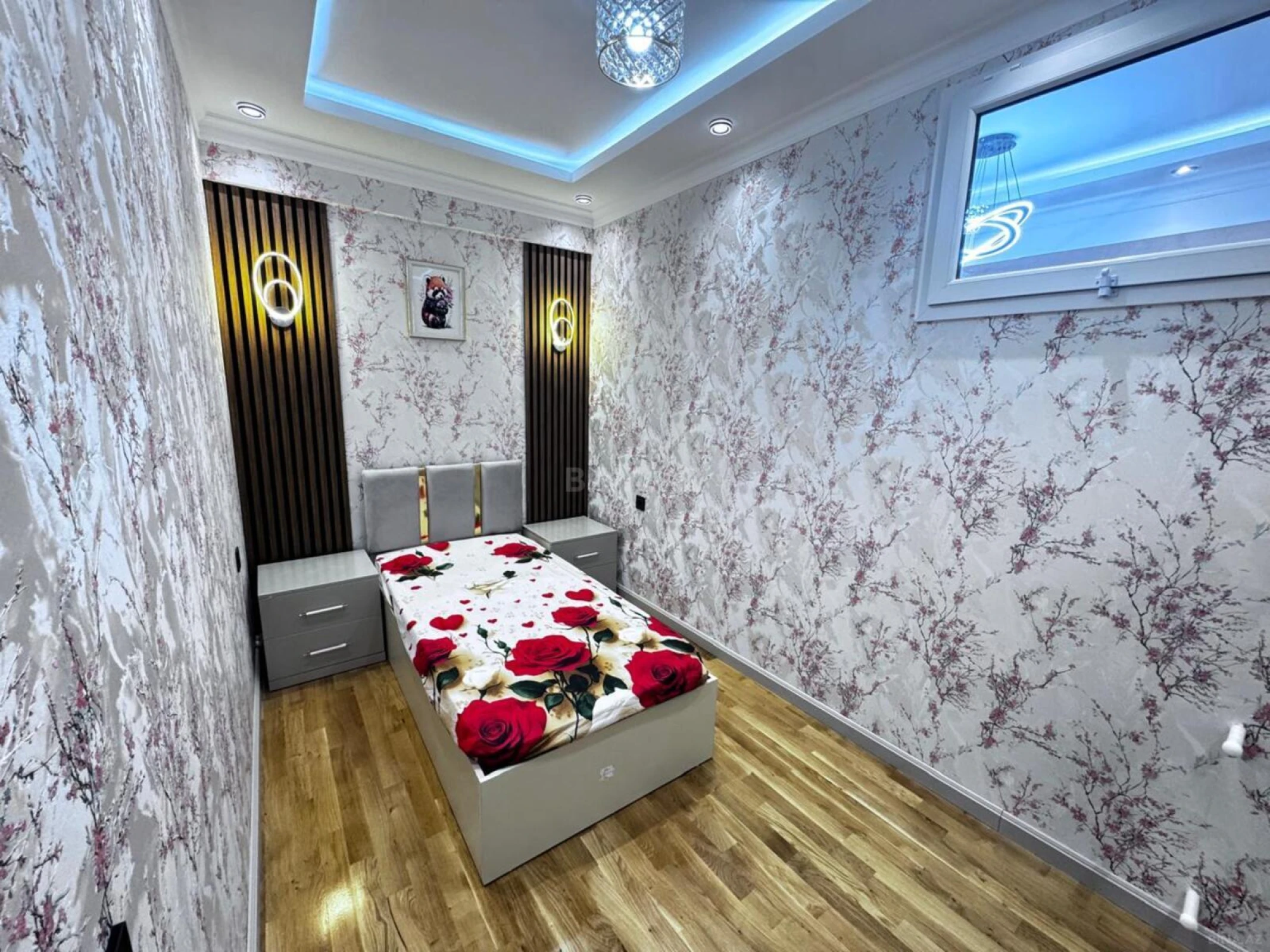 Satılır 2 otaqlı mənzil 76 m²