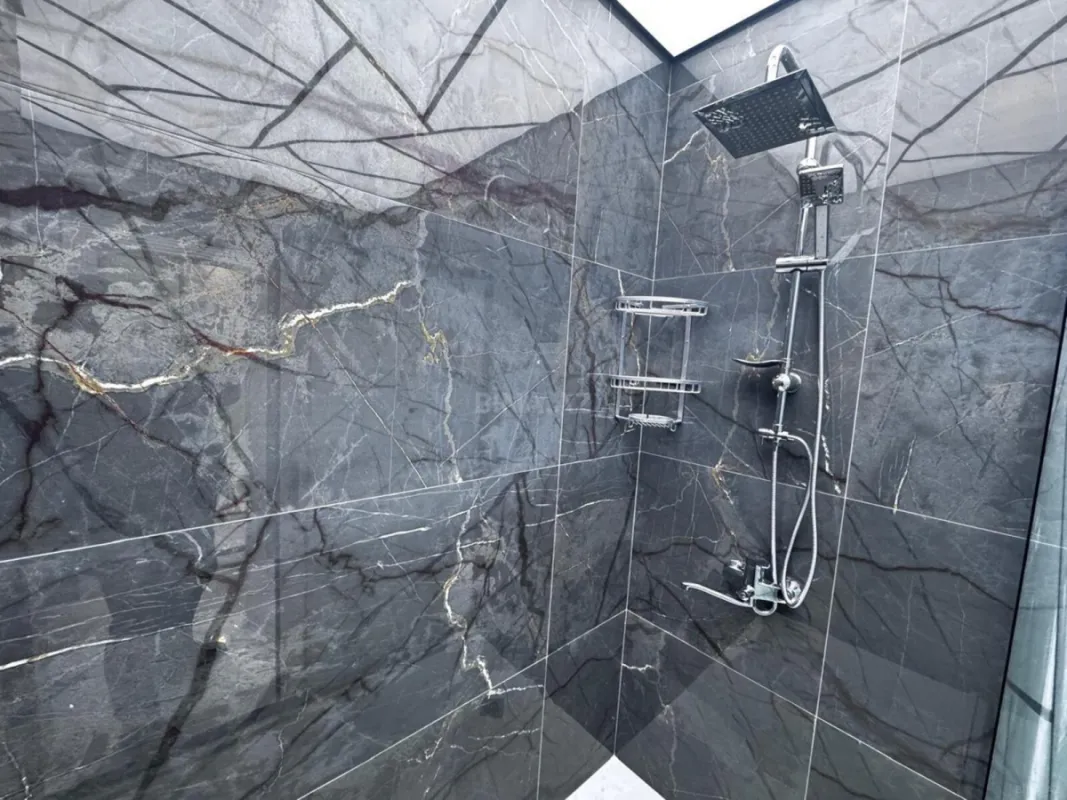 Satılır 2 otaqlı mənzil 76 m²