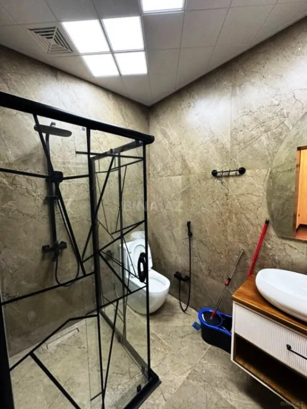 Satılır 2 otaqlı mənzil 68 m²