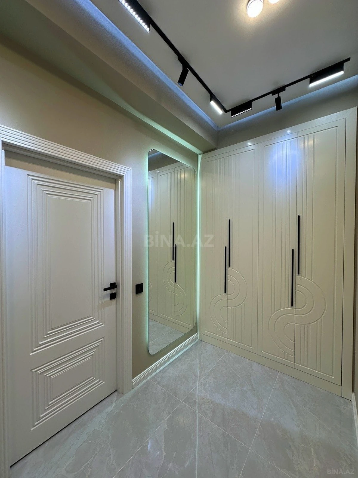 Satılır 2 otaqlı mənzil 55 m²