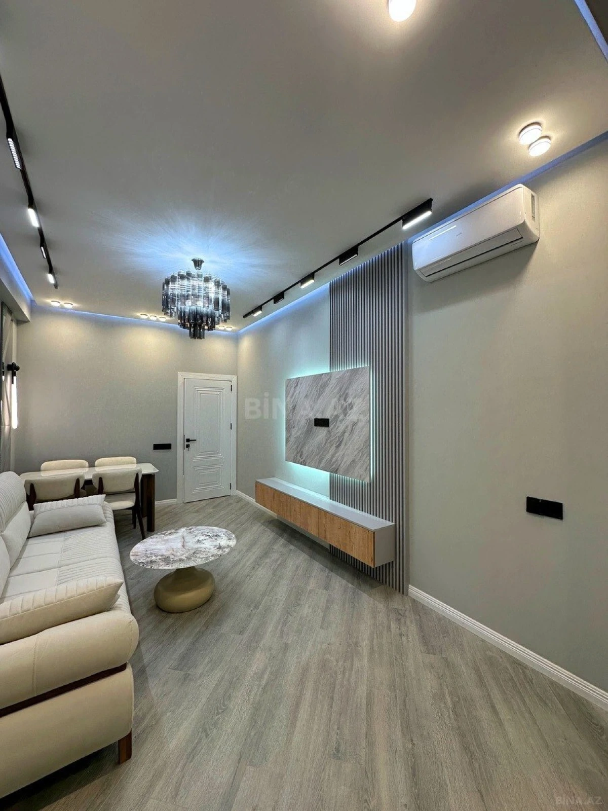 Satılır 2 otaqlı mənzil 55 m²