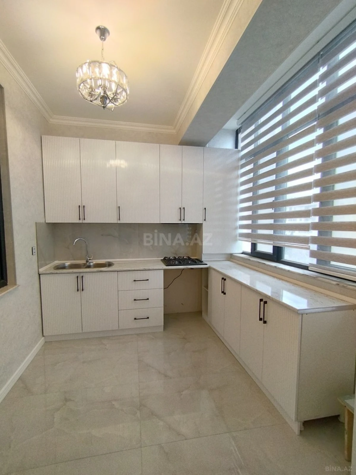 Satılır 3 otaqlı mənzil 95 m²